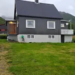 Cozy House - Stronstad @the Start Of Lofoten Prázdninový dům *