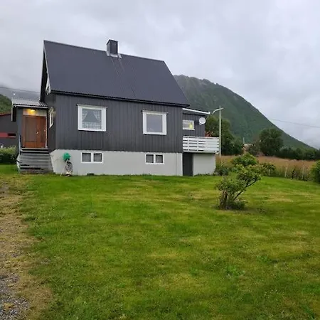 Cozy House - Stronstad @the Start Of Lofoten Tatil Evi *